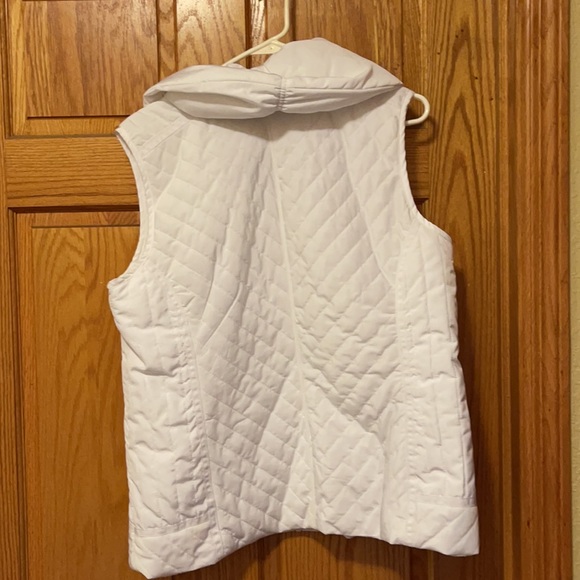 Ladies quilted vest NWOT - Picture 5 of 5